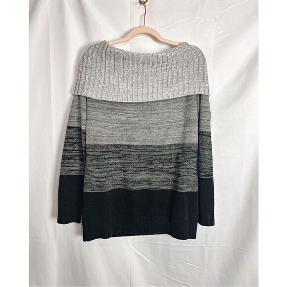 New York & Company Sweater - Picture 8 of 9